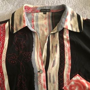 Woman’s Button down shirt. Small gray shell like buttons.